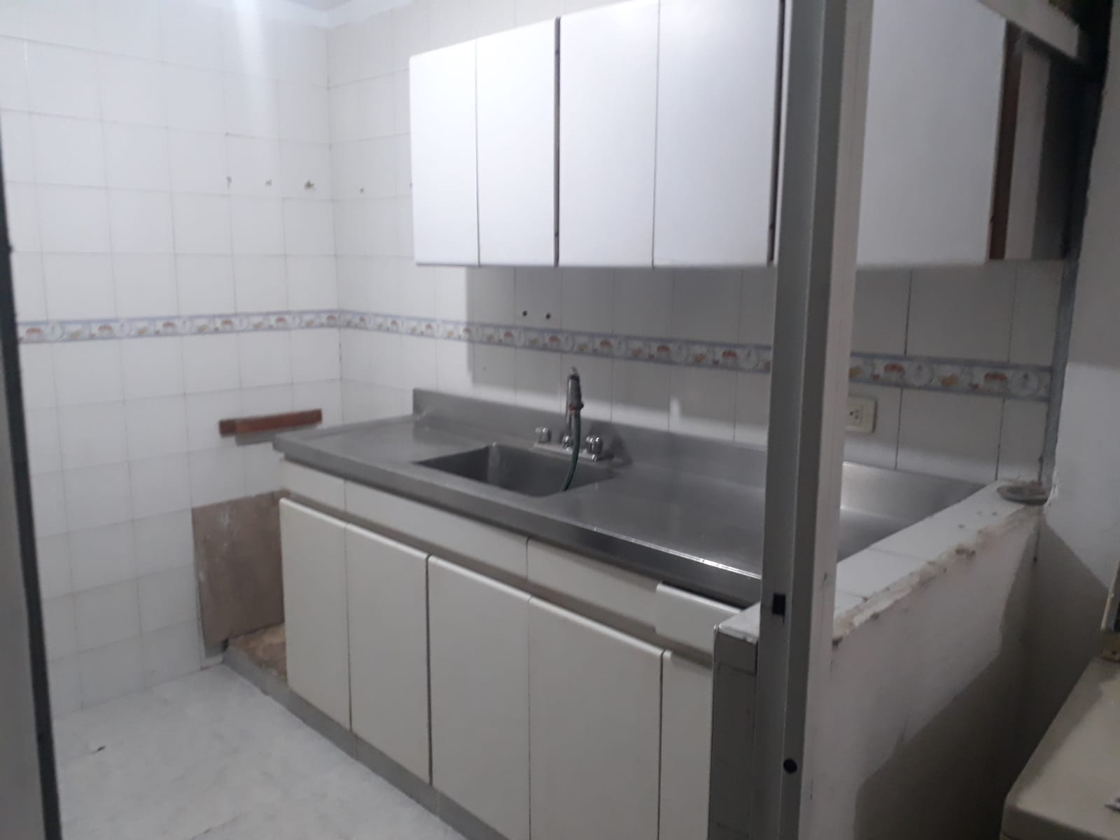 Thumbnail 3 de Amplia casa de 4 pisos en San Cristobal Norte, ideal para inversión