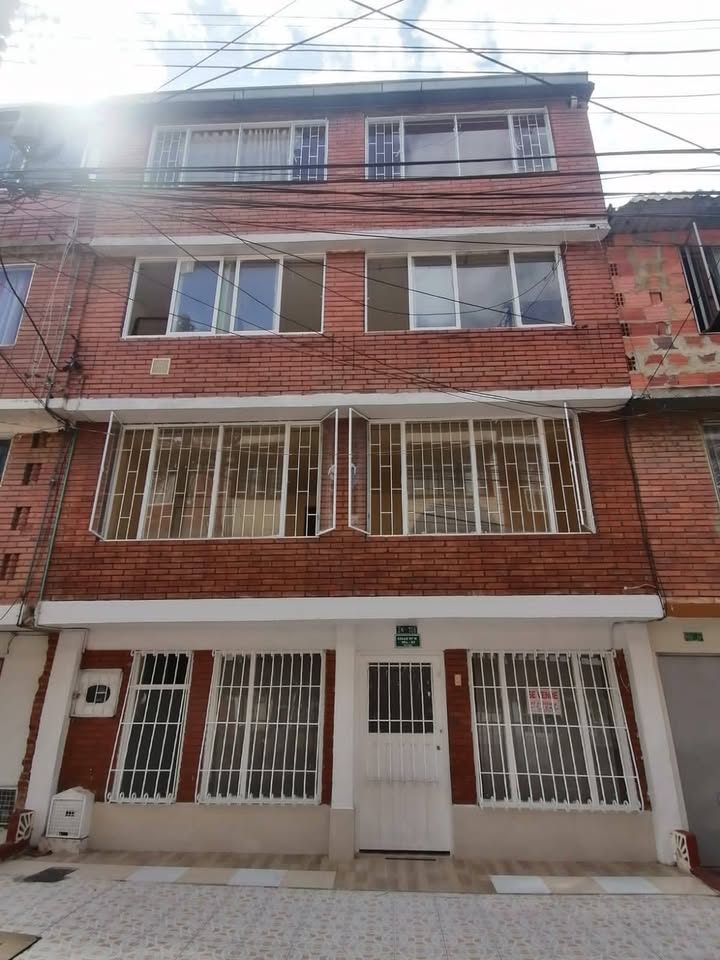 Foto de Casa Rentable de 4 Pisos en Bachué, ¡Oportunidad para Inversionistas!